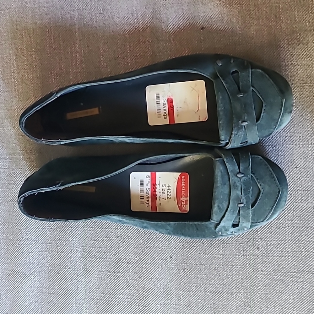 Maxstudio blue suede flats